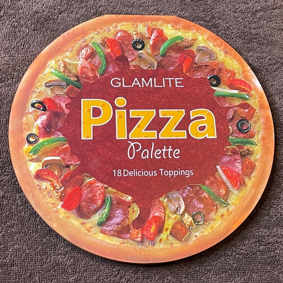 Glamlite Pizza Eyeshadow Palette - Picture 4 of 8